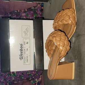 Forever 21 brand , size 6/12 but fit size 7 color Tan